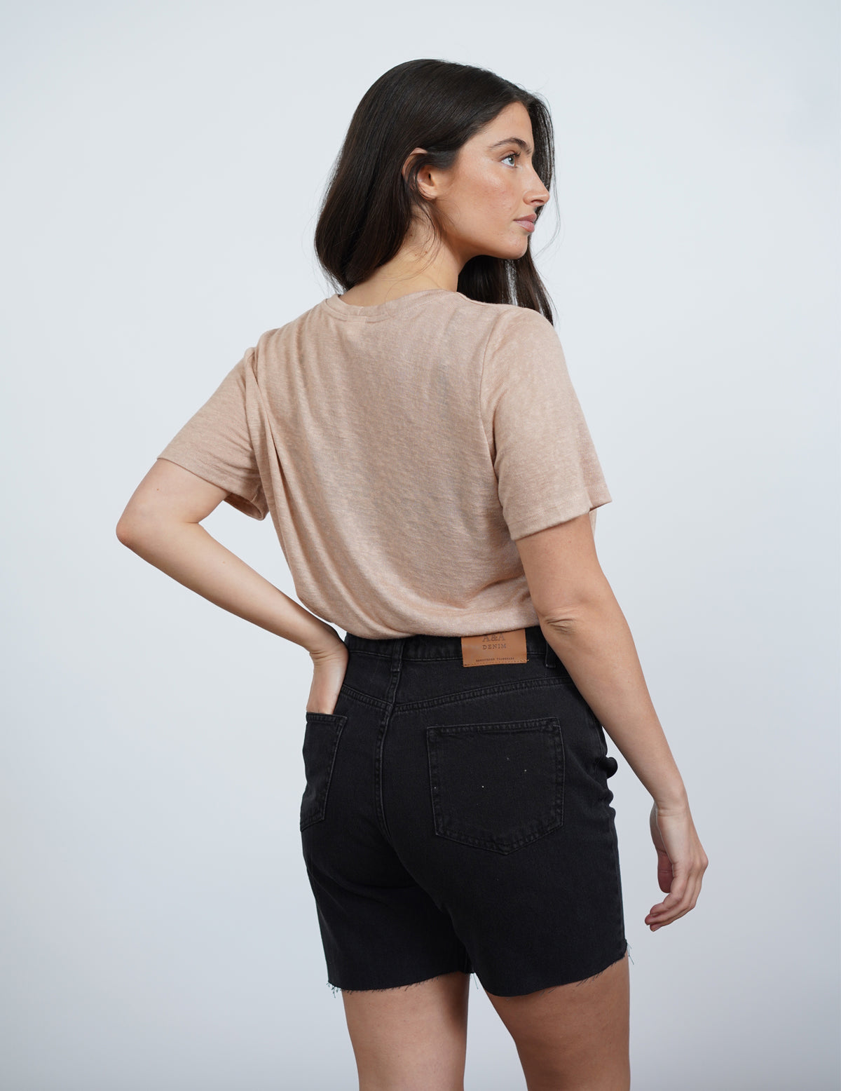 MOM SHORT ג'ינס קצר שחור