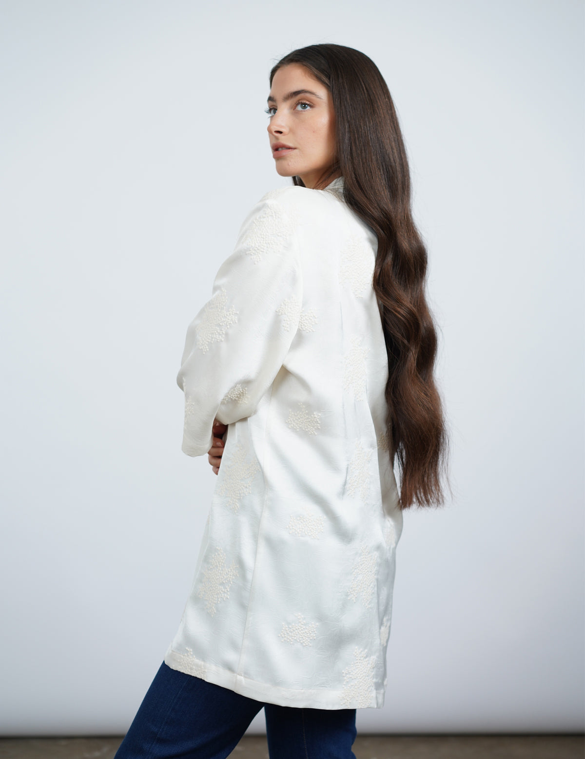 OFRA קימונו רקום פרחים שמנת
